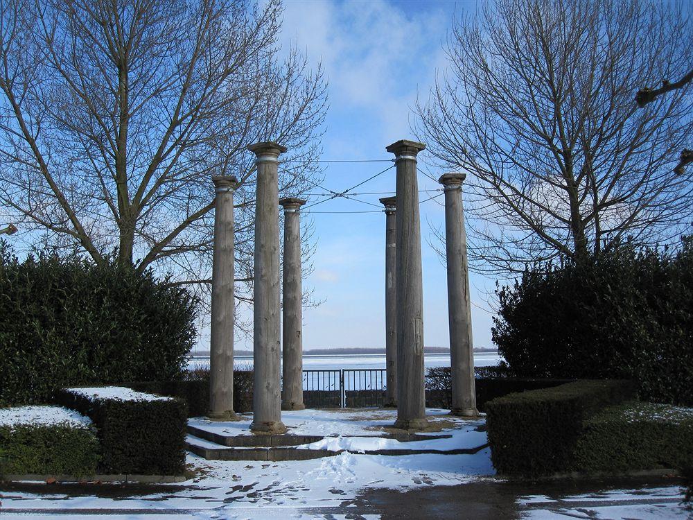 Hampshire Hotel - Newport เฮาเซิน ภายนอก รูปภาพ